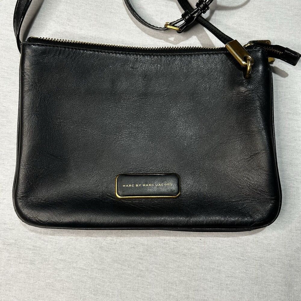 Marc by Marc Jacobs Crossbody Bag In Black Two Zip Sections Minimalist Classic - Picture 2 of 7